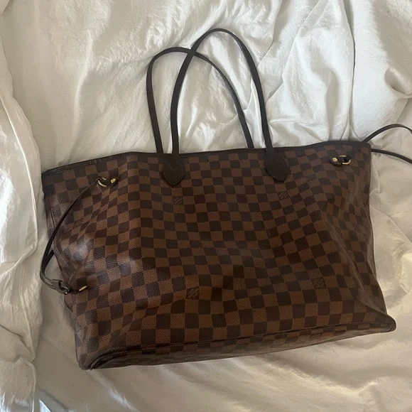 Authentic Louis Vuitton Neverfull GM - Picture 3 of 16
